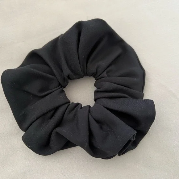 Abercrombie & Fitch A&F YPB Your Personal Best Scrunchie Hair Piece Black New - Picture 1 of 2